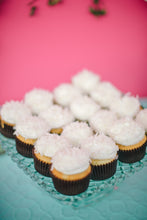 Load image into Gallery viewer, Classic Cupcakes
